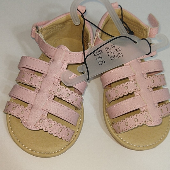 H&M Baby Girl Pink Open Toe Sandals - Picture 2 of 8